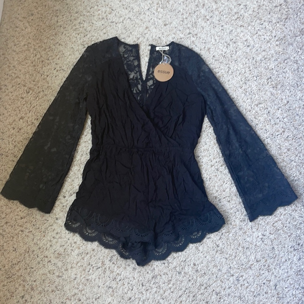 Essue black long sleeve lace romper size M